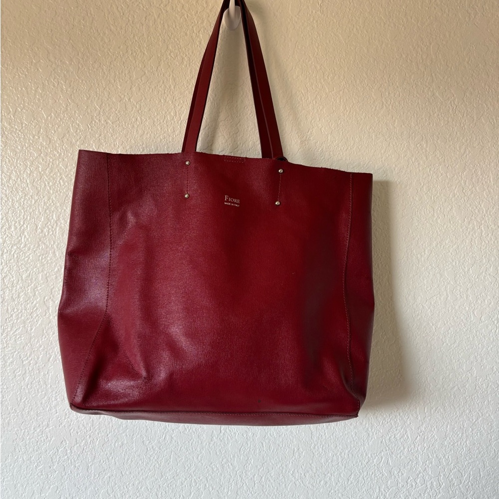 Fiore genuine  Red Leather Tote red Crimson Grunge